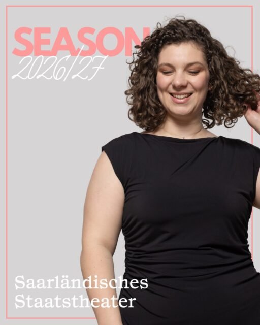 Season announcement 📣
My second season at the @staatstheatersaarland , and so many pieces and musical adventures to look forward to! Some big challenges (that Gänsemagd sure has a lot to say 😅) and some stepping out of my comfort zone (singing with a metal band 🤘), but I know it’s going to be a magical season, and I’m really excited! 🤩
📸 Pedro Malinowski
